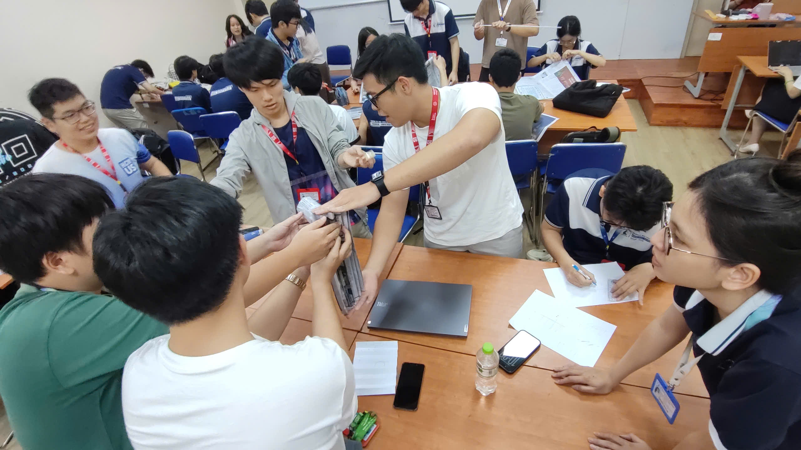 Hoạt động nhóm/25/11/2025